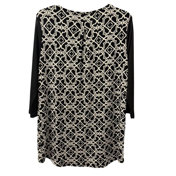 Chicos Black White Geometric Print Travelers blouse  Size M tunic - Picture 10 of 12